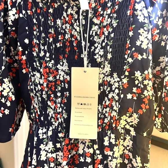 NWT, Dokotoo,Floral Navy Dress, Bow Front,Soft, Flowy,Excellent Condition,Size M - Picture 8 of 10